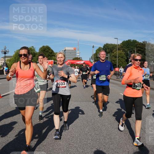 07.09.2025 - BARMER Alsterlauf Yannick Fuchs http://msf.ph/oto/8826503 07.09.2025 10:05:18 Laufen 4714, 320, 3254, 56, 3603, 2489, 6092 meine-sportfotos.de