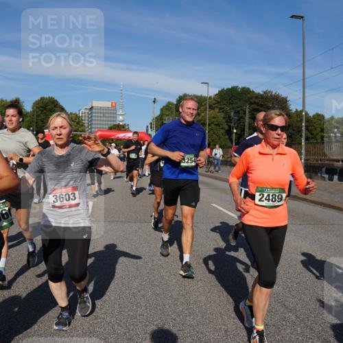 07.09.2025 - BARMER Alsterlauf Yannick Fuchs http://msf.ph/oto/8826505 07.09.2025 10:05:19 Laufen 56, 3603, 5310, 3254, 2489 meine-sportfotos.de