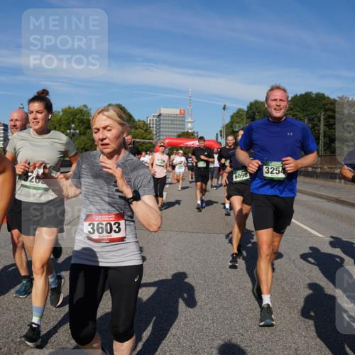 07.09.2025 - BARMER Alsterlauf Yannick Fuchs http://msf.ph/oto/8826508 07.09.2025 10:05:19 Laufen 36, 3603, 6096, 3254, 3197, 24 meine-sportfotos.de