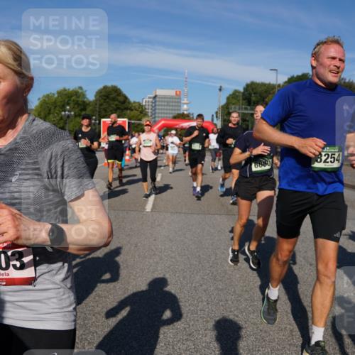 07.09.2025 - BARMER Alsterlauf Yannick Fuchs http://msf.ph/oto/8826510 07.09.2025 10:05:19 Laufen 203, 3603, 6650, 1, 8254 meine-sportfotos.de