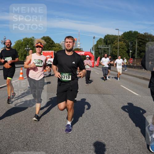 07.09.2025 - BARMER Alsterlauf Yannick Fuchs http://msf.ph/oto/8826521 07.09.2025 10:05:21 Laufen 3883, 3007, 5310, 4332, 5336 meine-sportfotos.de