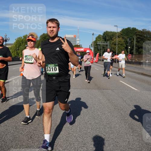 07.09.2025 - BARMER Alsterlauf Yannick Fuchs http://msf.ph/oto/8826523 07.09.2025 10:05:21 Laufen 3007, 5310, 6083 meine-sportfotos.de