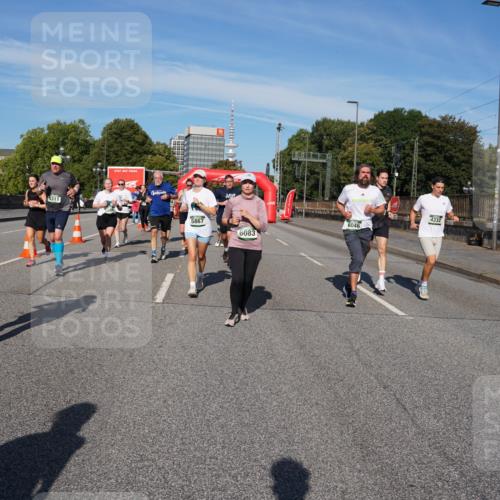 07.09.2025 - BARMER Alsterlauf Yannick Fuchs http://msf.ph/oto/8826528 07.09.2025 10:05:22 Laufen 5188, 4311, 5867, 6046, 6083 meine-sportfotos.de
