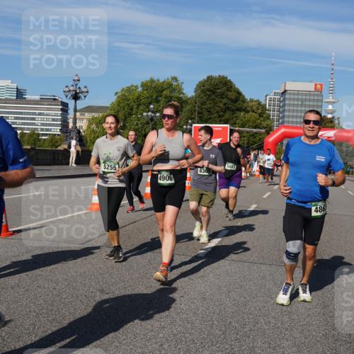 07.09.2025 - BARMER Alsterlauf Yannick Fuchs http://msf.ph/oto/8826546 07.09.2025 10:05:26 Laufen 5255, 8365, 4906, 5883, 486 meine-sportfotos.de