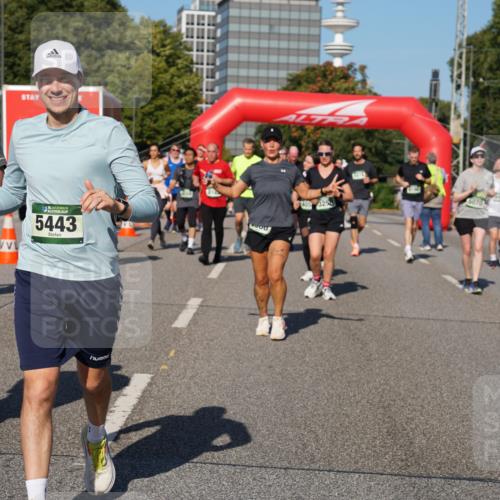 07.09.2025 - BARMER Alsterlauf Yannick Fuchs http://msf.ph/oto/8826572 07.09.2025 10:05:48 Laufen 49, 1636, 5443, 405, 3258, 5070 meine-sportfotos.de