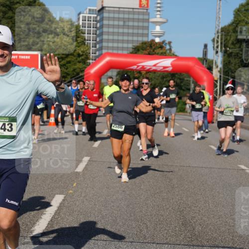 07.09.2025 - BARMER Alsterlauf Yannick Fuchs http://msf.ph/oto/8826574 07.09.2025 10:05:48 Laufen 15, 5443, 2586, 5070 meine-sportfotos.de