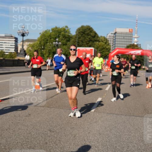 07.09.2025 - BARMER Alsterlauf Yannick Fuchs http://msf.ph/oto/8826584 07.09.2025 10:05:52 Laufen 325 meine-sportfotos.de