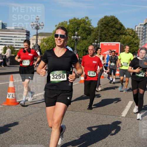 07.09.2025 - BARMER Alsterlauf Yannick Fuchs http://msf.ph/oto/8826588 07.09.2025 10:05:53 Laufen 8147, 3250, 9, 4260, 4203, 4058, 8162, 5533 meine-sportfotos.de