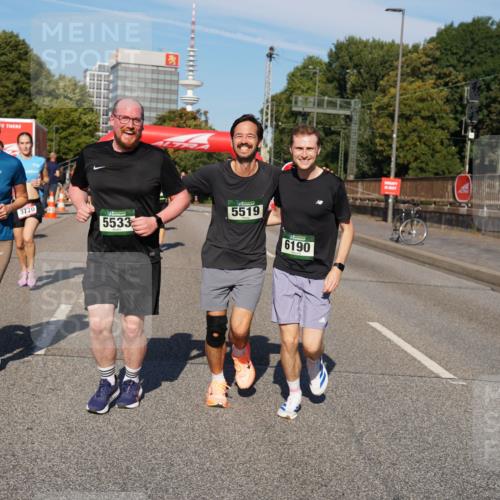 07.09.2025 - BARMER Alsterlauf Yannick Fuchs http://msf.ph/oto/8826598 07.09.2025 10:05:56 Laufen 202, 3770, 5519, 5533, 6190 meine-sportfotos.de