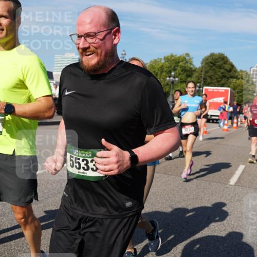07.09.2025 - BARMER Alsterlauf Yannick Fuchs http://msf.ph/oto/8826606 07.09.2025 10:05:57 Laufen 203, 5533, 3770 meine-sportfotos.de