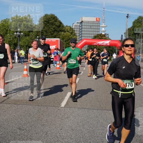 07.09.2025 - BARMER Alsterlauf Yannick Fuchs http://msf.ph/oto/8826622 07.09.2025 10:06:02 Laufen 4302, 5176, 2925, 135, 370 meine-sportfotos.de