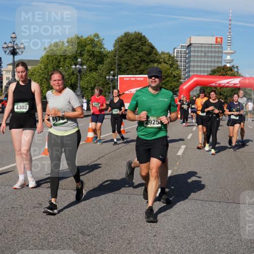 07.09.2025 - BARMER Alsterlauf Yannick Fuchs http://msf.ph/oto/8826627 07.09.2025 10:06:03 Laufen 4302, 2805, 2925 meine-sportfotos.de