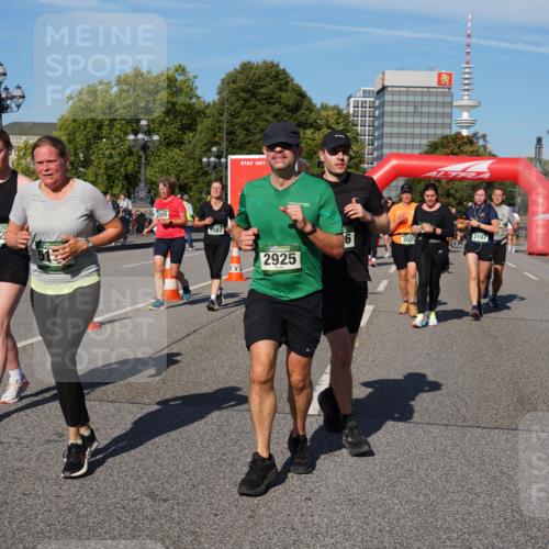 07.09.2025 - BARMER Alsterlauf Yannick Fuchs http://msf.ph/oto/8826629 07.09.2025 10:06:03 Laufen 4302, 2805, 2082, 2925, 16, 2023, 2197 meine-sportfotos.de