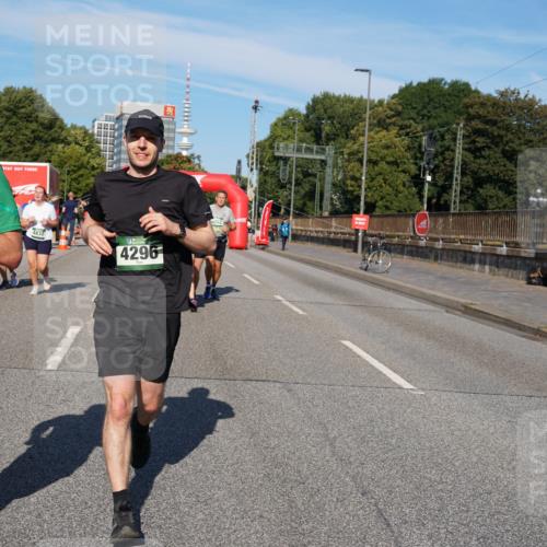 07.09.2025 - BARMER Alsterlauf Yannick Fuchs http://msf.ph/oto/8826630 07.09.2025 10:06:04 Laufen 2925, 4832, 4296 meine-sportfotos.de