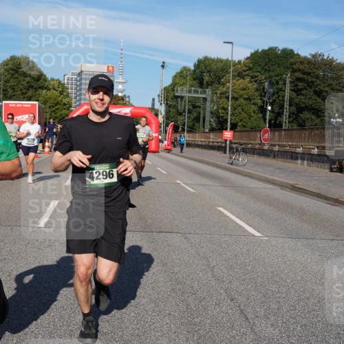 07.09.2025 - BARMER Alsterlauf Yannick Fuchs http://msf.ph/oto/8826631 07.09.2025 10:06:04 Laufen 2925, 4832, 4296 meine-sportfotos.de