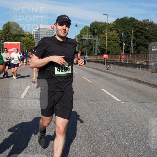 07.09.2025 - BARMER Alsterlauf Yannick Fuchs http://msf.ph/oto/8826633 07.09.2025 10:06:04 Laufen 7, 35, 925, 4832, 4296 meine-sportfotos.de