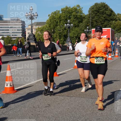 07.09.2025 - BARMER Alsterlauf Yannick Fuchs http://msf.ph/oto/8826636 07.09.2025 10:06:06 Laufen 2805, 2082, 4832, 2023, 4244, 21 meine-sportfotos.de