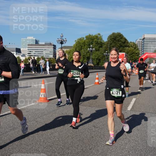 07.09.2025 - BARMER Alsterlauf Yannick Fuchs http://msf.ph/oto/8826669 07.09.2025 10:06:13 Laufen 8115, 5703, 4244, 4321, 463 meine-sportfotos.de