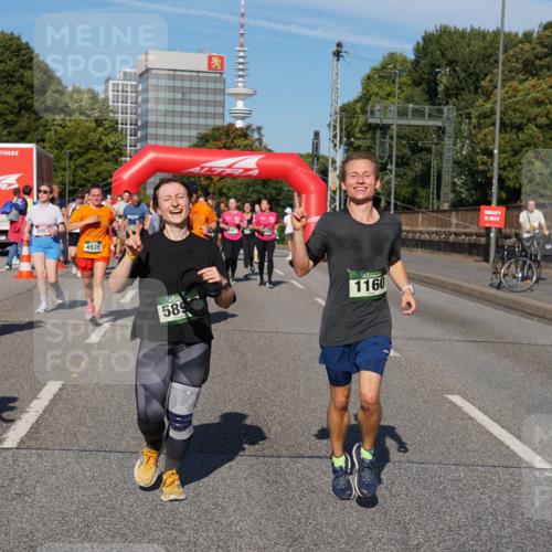 07.09.2025 - BARMER Alsterlauf Yannick Fuchs http://msf.ph/oto/8826689 07.09.2025 10:06:18 Laufen 4132, 3987, 4935, 589, 1160 meine-sportfotos.de