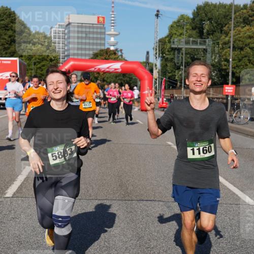 07.09.2025 - BARMER Alsterlauf Yannick Fuchs http://msf.ph/oto/8826691 07.09.2025 10:06:19 Laufen 4132, 36, 5843, 4933, 36, 1160 meine-sportfotos.de