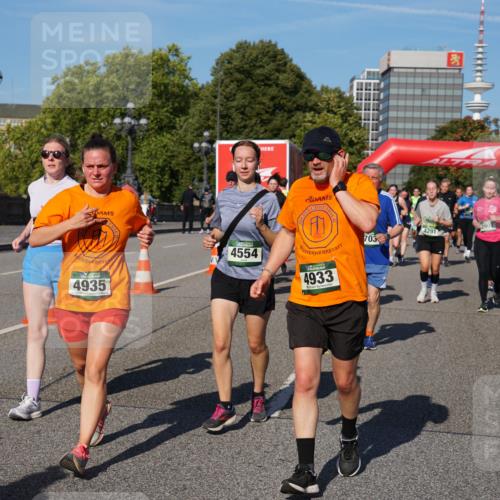 07.09.2025 - BARMER Alsterlauf Yannick Fuchs http://msf.ph/oto/8826697 07.09.2025 10:06:22 Laufen 4935, 4554, 4933, 703, 4291, 2895 meine-sportfotos.de