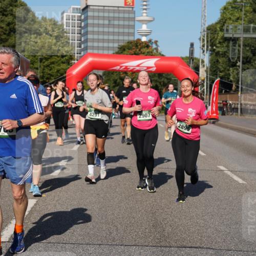 07.09.2025 - BARMER Alsterlauf Yannick Fuchs http://msf.ph/oto/8826700 07.09.2025 10:06:24 Laufen 48, 8385, 8078, 4291, 2907, 2763, 2895 meine-sportfotos.de