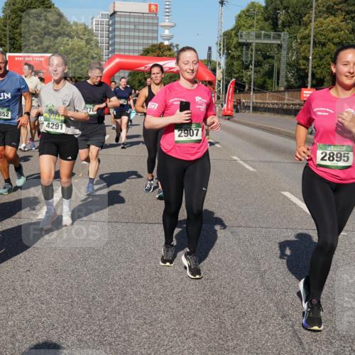 07.09.2025 - BARMER Alsterlauf Yannick Fuchs http://msf.ph/oto/8826707 07.09.2025 10:06:26 Laufen 5829, 2352, 4291, 2907, 1000, 2895 meine-sportfotos.de