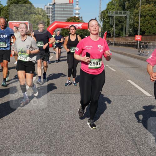 07.09.2025 - BARMER Alsterlauf Yannick Fuchs http://msf.ph/oto/8826709 07.09.2025 10:06:26 Laufen 5829, 4864, 2352, 4291, 5778, 578, 2907, 1000, 2, 36, 2895 meine-sportfotos.de