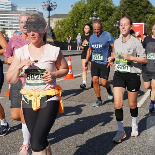 07.09.2025 - BARMER Alsterlauf Yannick Fuchs http://msf.ph/oto/8826710 07.09.2025 10:06:26 Laufen 838, 36, 5829, 2352, 10, 4291, 5778 meine-sportfotos.de