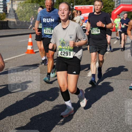 07.09.2025 - BARMER Alsterlauf Yannick Fuchs http://msf.ph/oto/8826712 07.09.2025 10:06:27 Laufen 48, 2352, 10, 5778, 16, 4291, 5780 meine-sportfotos.de