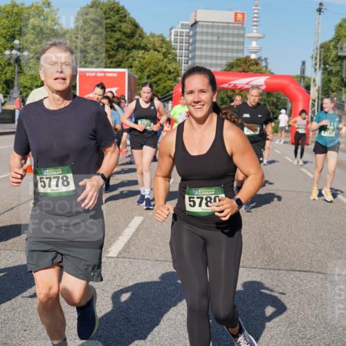 07.09.2025 - BARMER Alsterlauf Yannick Fuchs http://msf.ph/oto/8826713 07.09.2025 10:06:27 Laufen 36, 5778, 206, 1836, 5780 meine-sportfotos.de