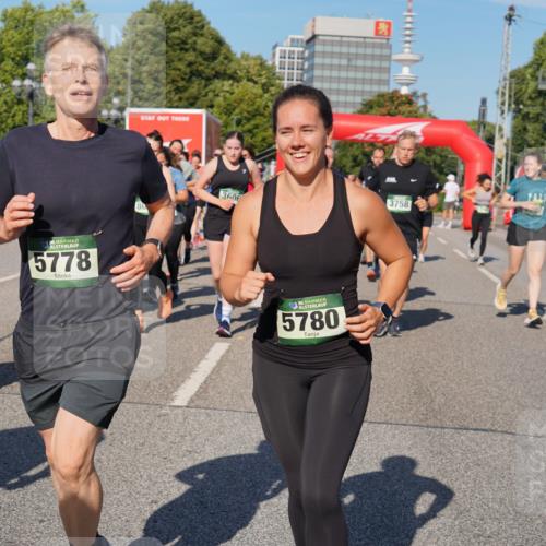07.09.2025 - BARMER Alsterlauf Yannick Fuchs http://msf.ph/oto/8826714 07.09.2025 10:06:28 Laufen 26, 5778, 180, 3606, 36, 5780, 3758 meine-sportfotos.de