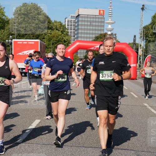 07.09.2025 - BARMER Alsterlauf Yannick Fuchs http://msf.ph/oto/8826716 07.09.2025 10:06:29 Laufen 3600, 2282, 587, 3145, 3756, 61, 3758, 3144, 2025, 2787 meine-sportfotos.de