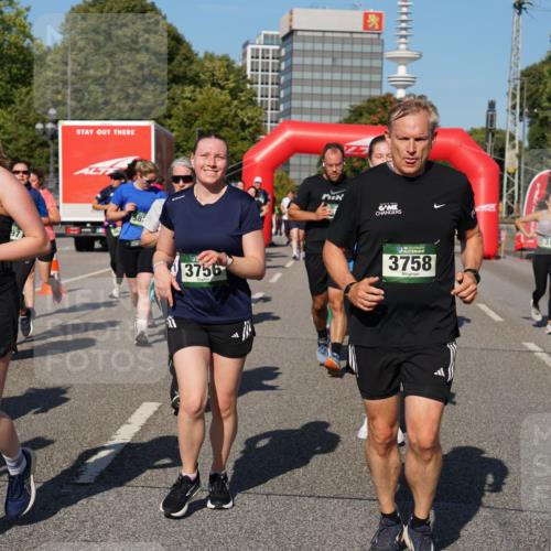 07.09.2025 - BARMER Alsterlauf Yannick Fuchs http://msf.ph/oto/8826718 07.09.2025 10:06:29 Laufen 2282, 36, 58, 3756, 3758, 3144, 2025, 2787 meine-sportfotos.de