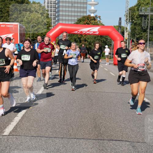 07.09.2025 - BARMER Alsterlauf Yannick Fuchs http://msf.ph/oto/8826748 07.09.2025 10:06:39 Laufen 4913, 87, 4099, 4912, 1188, 5009, 311, 6038, 3700 meine-sportfotos.de