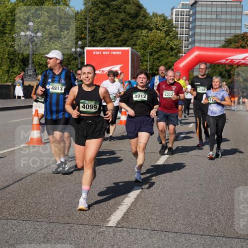 07.09.2025 - BARMER Alsterlauf Yannick Fuchs http://msf.ph/oto/8826750 07.09.2025 10:06:39 Laufen 2865, 865, 04913, 2312, 4912, 4099, 1188, 23, 6038, 50 meine-sportfotos.de