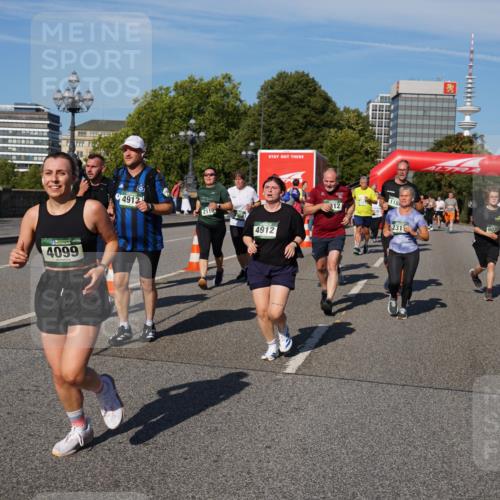 07.09.2025 - BARMER Alsterlauf Yannick Fuchs http://msf.ph/oto/8826756 07.09.2025 10:06:41 Laufen 4099, 4912, 2110, 4912, 312, 1188, 5009, 231 meine-sportfotos.de