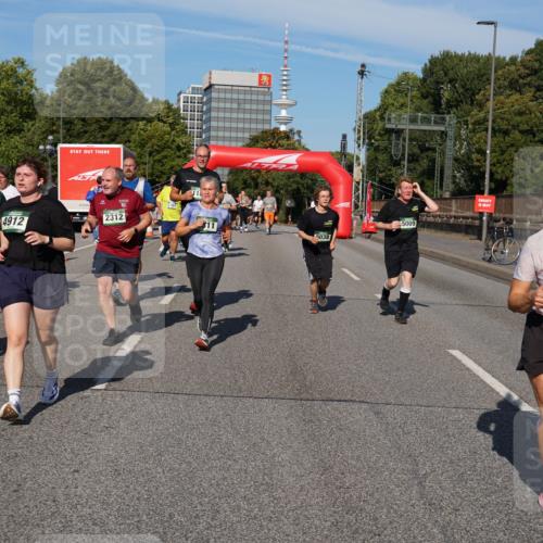 07.09.2025 - BARMER Alsterlauf Yannick Fuchs http://msf.ph/oto/8826759 07.09.2025 10:06:41 Laufen 2865, 2116, 4912, 2312, 11, 5038, 5009, 3700 meine-sportfotos.de