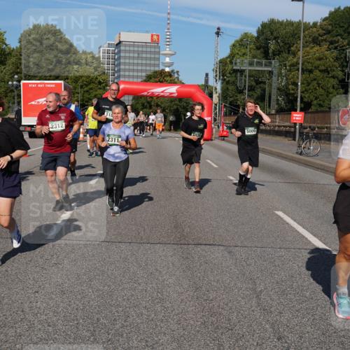 07.09.2025 - BARMER Alsterlauf Yannick Fuchs http://msf.ph/oto/8826760 07.09.2025 10:06:41 Laufen 2116, 4912, 2312, 118, 6038, 2311, 5009, 3700 meine-sportfotos.de