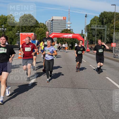 07.09.2025 - BARMER Alsterlauf Yannick Fuchs http://msf.ph/oto/8826761 07.09.2025 10:06:41 Laufen 2865, 4912, 2312, 118, 2311, 5009, 6038 meine-sportfotos.de