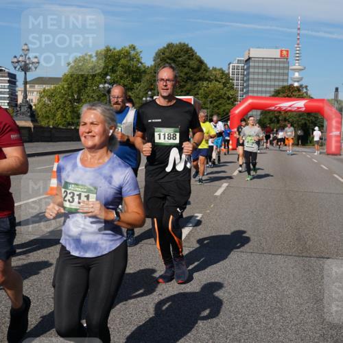 07.09.2025 - BARMER Alsterlauf Yannick Fuchs http://msf.ph/oto/8826769 07.09.2025 10:06:43 Laufen 30, 2312, 136, 2311, 1188, 4748, 6038 meine-sportfotos.de