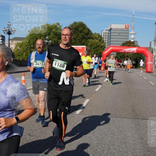 07.09.2025 - BARMER Alsterlauf Yannick Fuchs http://msf.ph/oto/8826770 07.09.2025 10:06:44 Laufen 2116, 36, 2311, 3472, 1188, 6038 meine-sportfotos.de