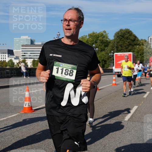 07.09.2025 - BARMER Alsterlauf Yannick Fuchs http://msf.ph/oto/8826772 07.09.2025 10:06:44 Laufen 1188 meine-sportfotos.de