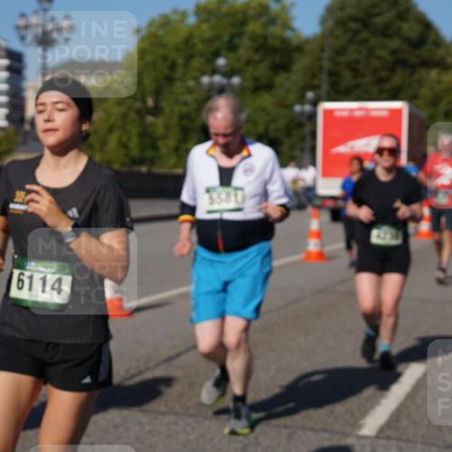 07.09.2025 - BARMER Alsterlauf Yannick Fuchs http://msf.ph/oto/8826788 07.09.2025 10:06:49 Laufen 6114, 3581 meine-sportfotos.de