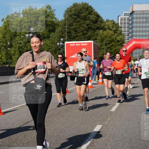 07.09.2025 - BARMER Alsterlauf Yannick Fuchs http://msf.ph/oto/8826798 07.09.2025 10:06:54 Laufen 136, 088, 2860, 4261, 4384, 4615, 6054, 6177, 3843 meine-sportfotos.de