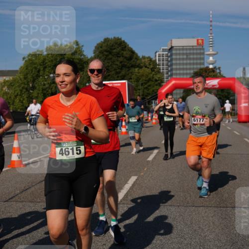 07.09.2025 - BARMER Alsterlauf Yannick Fuchs http://msf.ph/oto/8826804 07.09.2025 10:06:59 Laufen 4384, 36, 4615, 8340, 30, 6177 meine-sportfotos.de