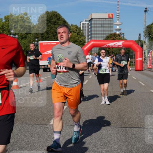 07.09.2025 - BARMER Alsterlauf Yannick Fuchs http://msf.ph/oto/8826806 07.09.2025 10:07:00 Laufen 36, 5413, 255, 30, 617, 10, 4137, 3043 meine-sportfotos.de