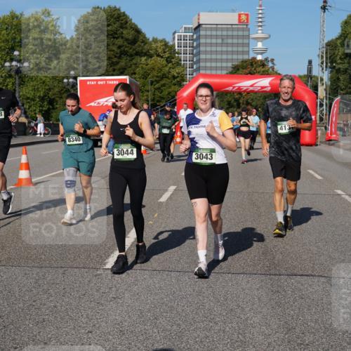07.09.2025 - BARMER Alsterlauf Yannick Fuchs http://msf.ph/oto/8826808 07.09.2025 10:07:01 Laufen 2558, 8340, 3044, 3043, 413 meine-sportfotos.de