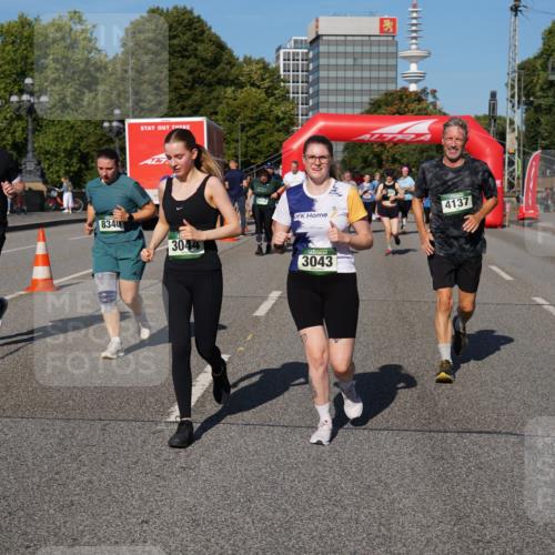 07.09.2025 - BARMER Alsterlauf Yannick Fuchs http://msf.ph/oto/8826809 07.09.2025 10:07:01 Laufen 2558, 8340, 304, 4137, 3043 meine-sportfotos.de
