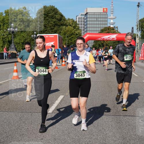 07.09.2025 - BARMER Alsterlauf Yannick Fuchs http://msf.ph/oto/8826812 07.09.2025 10:07:01 Laufen 255, 3044, 3043, 4137 meine-sportfotos.de